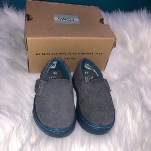 Gray Water Resistant Toms